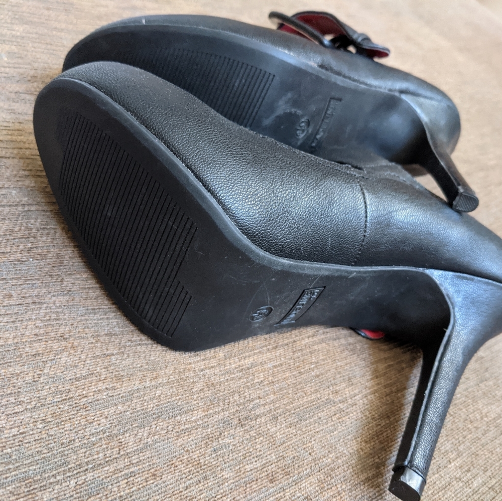 High heels - Picture 3 of 4